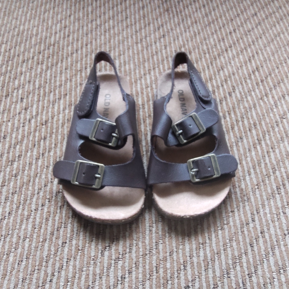 Old Navy Brown Toddler Sandals, Adjustable Buckle Straps, Size 12–18M